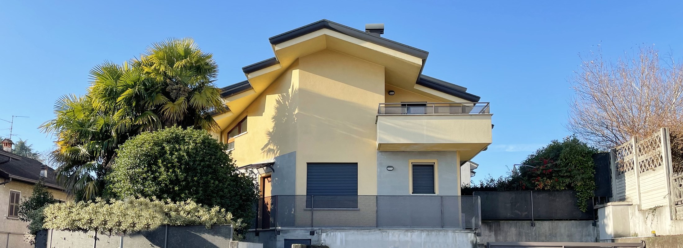VILLETTA A SCHIERA DI TESTA INVERIGO